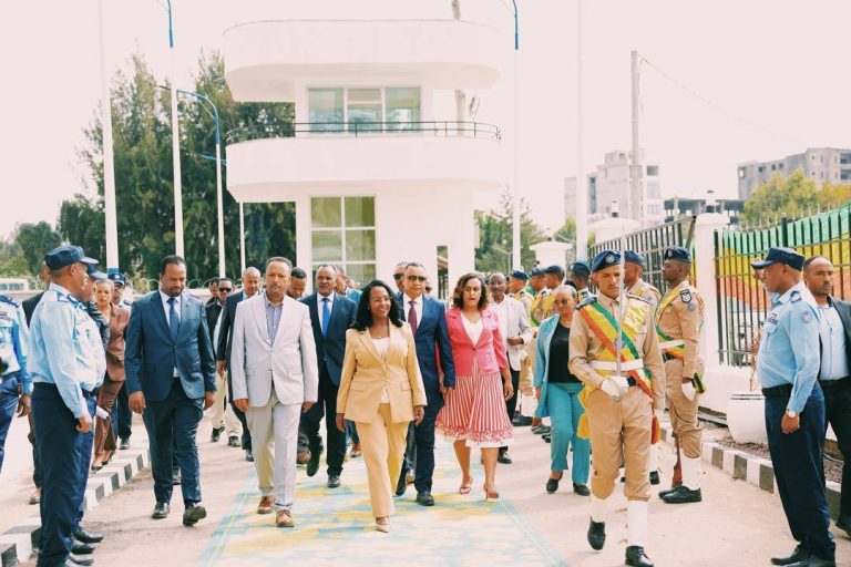 ከንቲባ አዳነች አቤቤ በሁሉም ክፍለ ከተሞች ግንባታቸው የተጠናቀቁ 32 አዳዲስ የፖሊስ እና የእሳትና አደጋ ሥጋት መከላከያ ተቋማትን መርቀው ሥራ አስጀመሩ