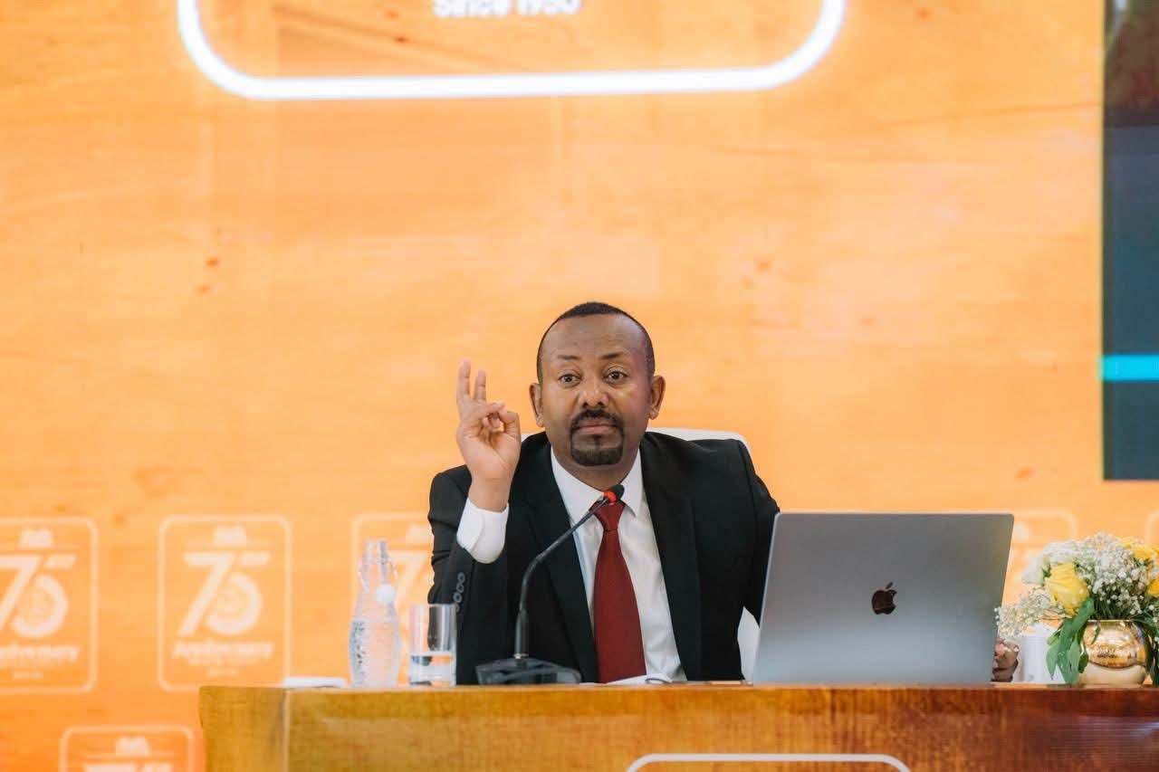 You are currently viewing እውነተኛ ምሁርነት በማኅበረሰባዊ፣ በፖለቲካዊና በሁለንተናዊ ጉዳዮች ላይ የተሰናሰለ ሐሳብ መስጠት መቻል ነው