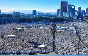 Read more about the article 3ኛው “የአዕላፋት ዝማሬ” በመስቀል አደባባይ በመካሄድ ላይ ይገኛል