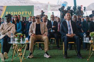 Read more about the article ጠቅላይ ሚኒስትራችን በጉባ ካበሠሯቸው ሜጋ ፕሮጀክቶች አንዱ የሆነውንና በአፍሪካ ግዙፉን የአውሮፕላን ማረፊያ ግንባታ ዛሬ በቢሾፍቱ አስጀምረናል – ምክትል ጠቅላይ ሚኒስትር ተመስገን ጥሩነህ