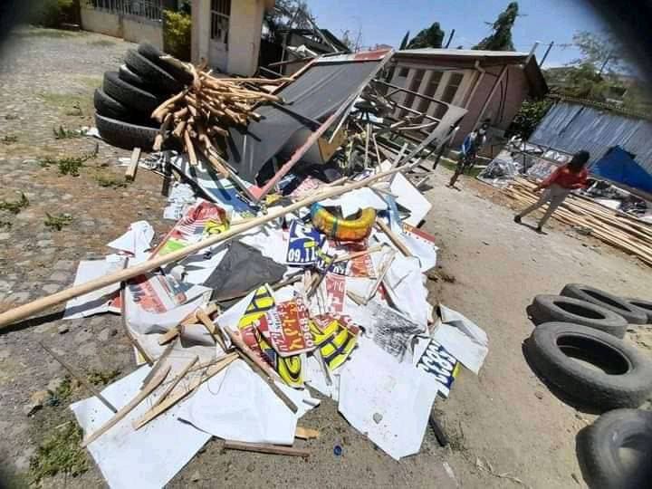 You are currently viewing በመዲናዋ ለጽዳትና ውበት እንቅፋት በነበሩ ህገ-ወጥ የውጭ ማስታወቂያዎች ላይ እርምጃ ተወሰደ