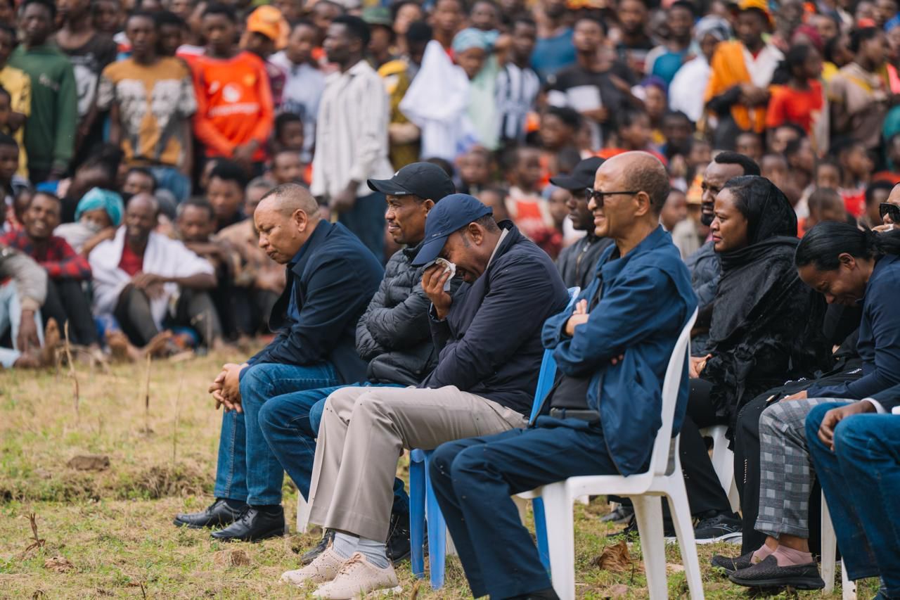 You are currently viewing መንግሥት ለተጎጂ ወገኖቻችን አስፈላጊውን ድጋፍ ማድረጉን ይቀጥላል- ጠቅላይ ሚኒስትር ዐቢይ አሕመድ(ዶ/ር)