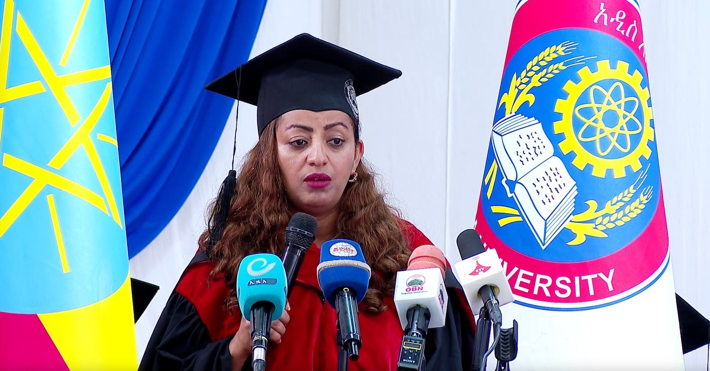 You are currently viewing የአዲስ አበባ ዩኒቨርስቲ ጤና ሳይንስ ኮሌጅ በተለያዩ የህክምና ዘርፎች ያሰለጠናቸውን 263 የህክምና ባለሙያዎች አስመረቀ