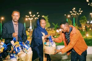 Read more about the article ከንቲባ አዳነች አቤቤ የአብሮነት መገለጫ በሆነችው በውቧ አራዳ ፓርክ የኢፍጣር መርሐ-ግብር አካሔዱ