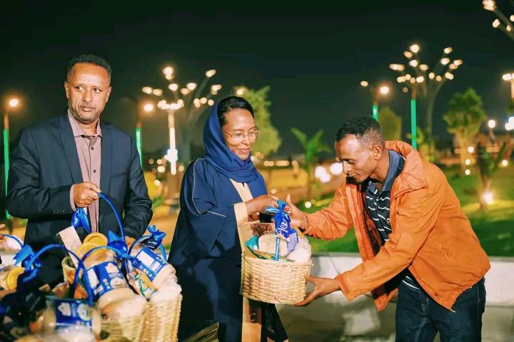 You are currently viewing ከንቲባ አዳነች አቤቤ የአብሮነት መገለጫ በሆነችው በውቧ አራዳ ፓርክ የኢፍጣር መርሐ-ግብር አካሔዱ