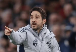 Read more about the article አርሰናል ከቆሙ ኳሶች ግብ ካስቆጠረ ጉርሻ የሚያገኘው አሰልጣኝ