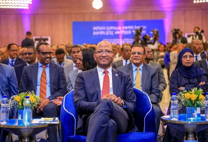 You are currently viewing ለተሳካ የሀገረ መንግሥት ግንባታ መሠረት የሚጥሉ ጠንካራና ገለልተኛ የዳኝነትና ዴሞክራሲ ተቋማት መገንባት ተችሏል – አፈ-ጉባኤ ታገሰ ጫፎ