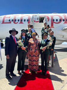 Read more about the article የናሚቢያ ፕሬዚዳንት ሙሉ በሙሉ በሴቶች ለተመራዉ የኢትዮጵያ አየር መንገድ በረራ ደማቅ አቀባበል አደረጉ