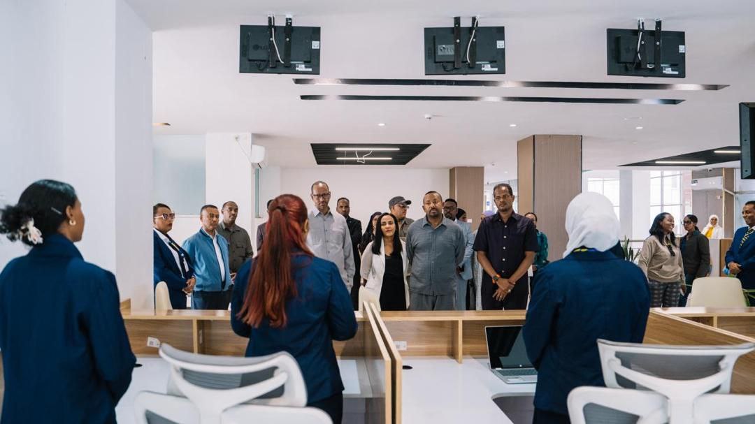 You are currently viewing ድሬ መሶብ የአንድ ማዕከል አገልግሎት በስድስት ወራቶች ውስጥ ከ23 ሺ በላይ ተገልጋዮችን አስተናግዷል – ጠቅላይ ሚኒስትር ዐቢይ አሕመድ(ዶ/ር)