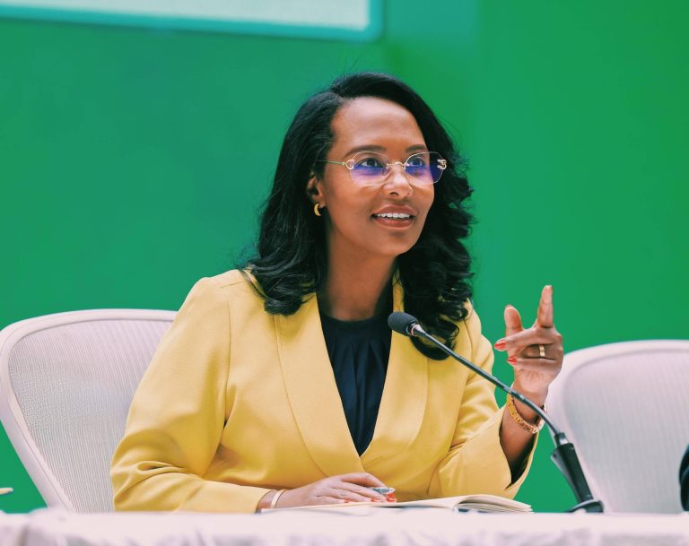 “የሃይማኖት ተቋማት በመደመር መንግስት እይታ” በሚል መሪ ሀሳብ፣ በከተማችን ከሚገኙ የእስልምና እምነት አባቶች እና ምእመናን ጋር ዛሬ ማለዳ ፍሬያማ ውይይት አካሂደናል።
