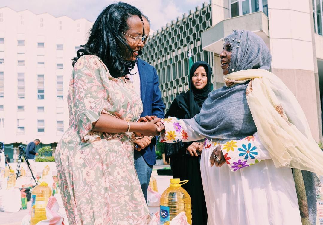 You are currently viewing የአዲስ አበባ ከተማ አስተዳደር ለ100 ሺህ ወገኖች የማዕድ ማጋራት መርሐ ግብር አከናወነ