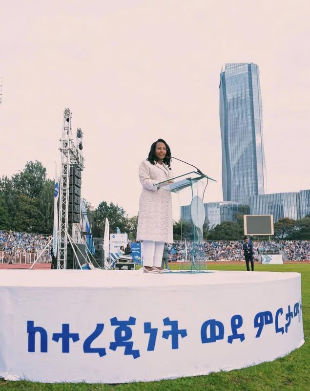 You are currently viewing ከተረጂነት ወደ ምርታማነት የተሸጋገሩ ወጣቶችን ከንቲባ አዳነች አቤቤ አስመረቁ