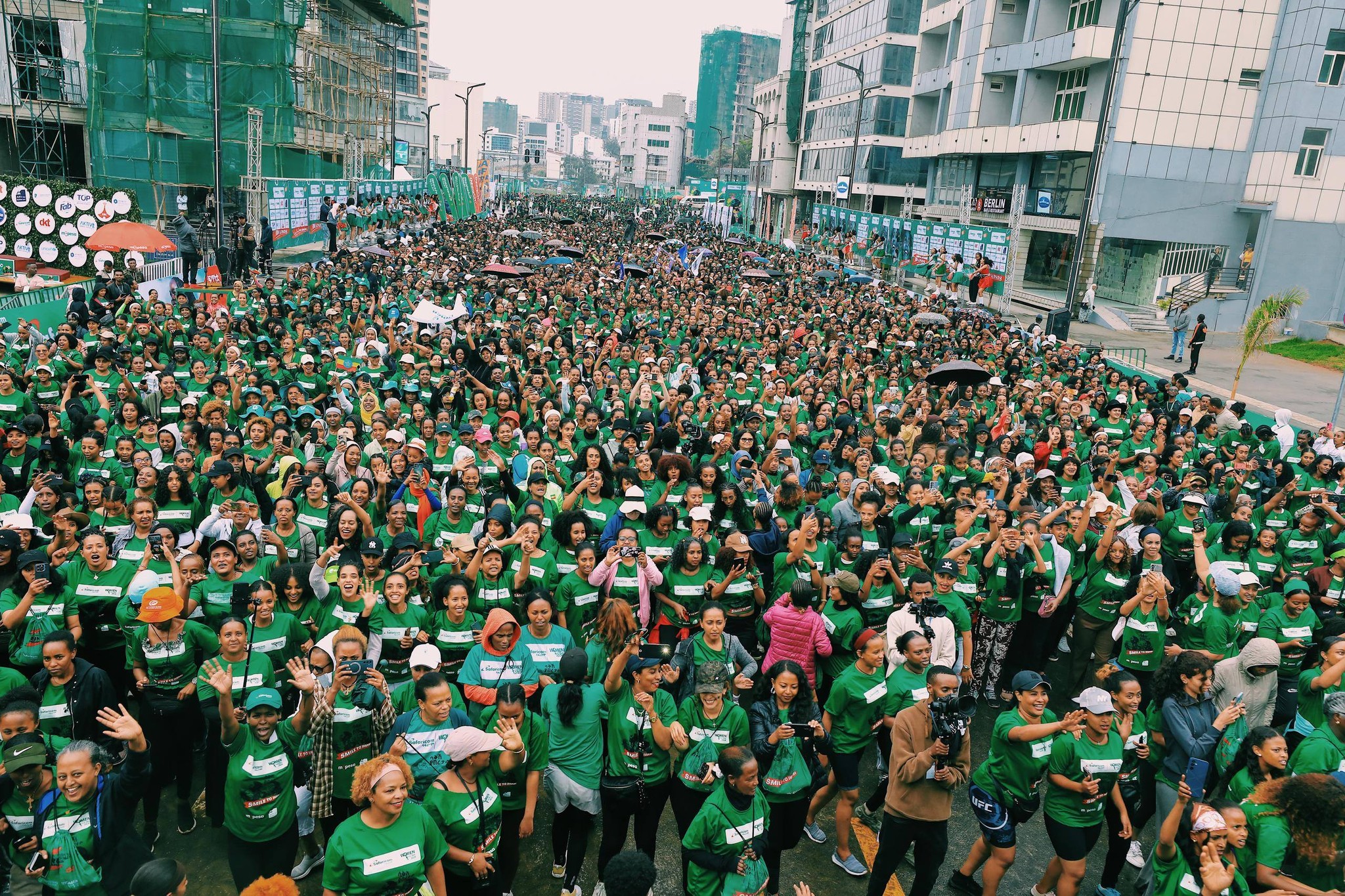 You are currently viewing አዲስ አበባ በኮሪደር ልማቱ የተላበሰችው አዲስ ገጽታ ለጎዳና ላይ ውድድሮች ምቹ ሁኔታን ፈጥሯል