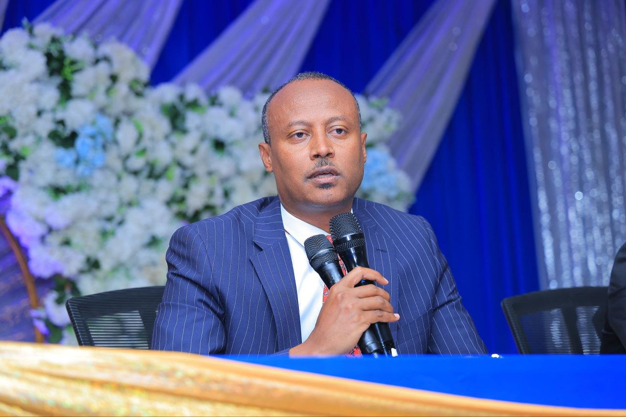 You are currently viewing የሃይማኖት ተቋማት የሀገረ መንግስትና የትውልድ ግንባታ መገንቢያ መሳሪያ ከመሆናቸው ባሻገር የሕዝብ ትስስር መፍጠሪያ ናቸው – ጀማሉ ጀምበር (ዶ/ር)