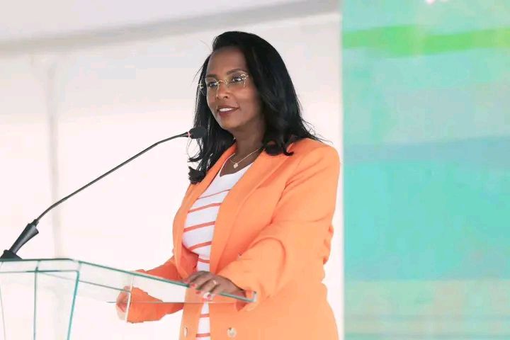 You are currently viewing ከንቲባ አዳነች አቤቤ አምስተኛውን የ”አዲስ መሶብ” የአንድ ማዕከል ዲጂታል አገልግሎት ማዕከል ሥራ አስጀመሩ