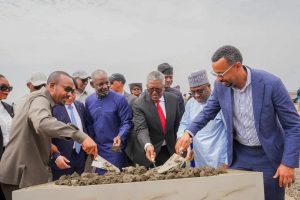 Read more about the article የዓለም ባንክ የኢትዮጵያ የመንግስት የልማት ድርጅቶች ከዕዳ ጫና ወደ ሥራ ዕድል ፈጣሪነት መሸጋገራቸዉን አደነቀ
