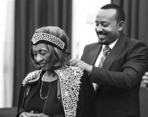 Read more about the article ጠቅላይ ሚኒስትር ዐቢይ አሕመድ (ዶ/ር) በአምባሳደር ቆንጂት ሥነ-ጊዮርጊስ ህልፈት የተሰማቸውን ሀዘን ገለፁ