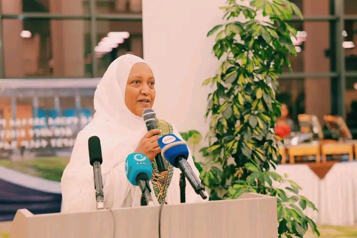 የትንሳኤ በዓልን ስናከብር እርስ በራስ በመረዳዳት እና አቅመ ደካሞችን በመደገፍ ሊሆን እንደሚገባ የአዲስ አበባ ከተማ ምክር ቤት አፈ ጉባኤ ወ/ሮ ቡዜና አልከድር ገለጹ።