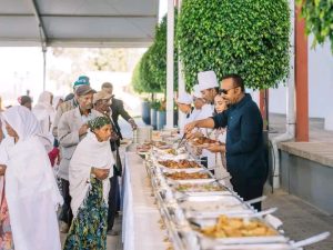 Read more about the article ጠቅላይ ሚኒስትር ዐቢይ አሕመድ (ዶ/ር) እና ቀዳማዊት እመቤት ዝናሽ ታያቸው የፋሲካን ማዕድ ከተለያዩ የኅብረተሰብ ክፍሎች ጋር ታደሙ