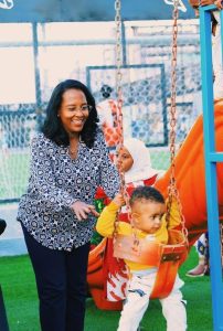 Read more about the article በመዲናዋ ከ1 ሺህ በላይ ህጻናት እንክብካቤ የሚያገኙባቸው ዴይኬር ተገንብተዋል