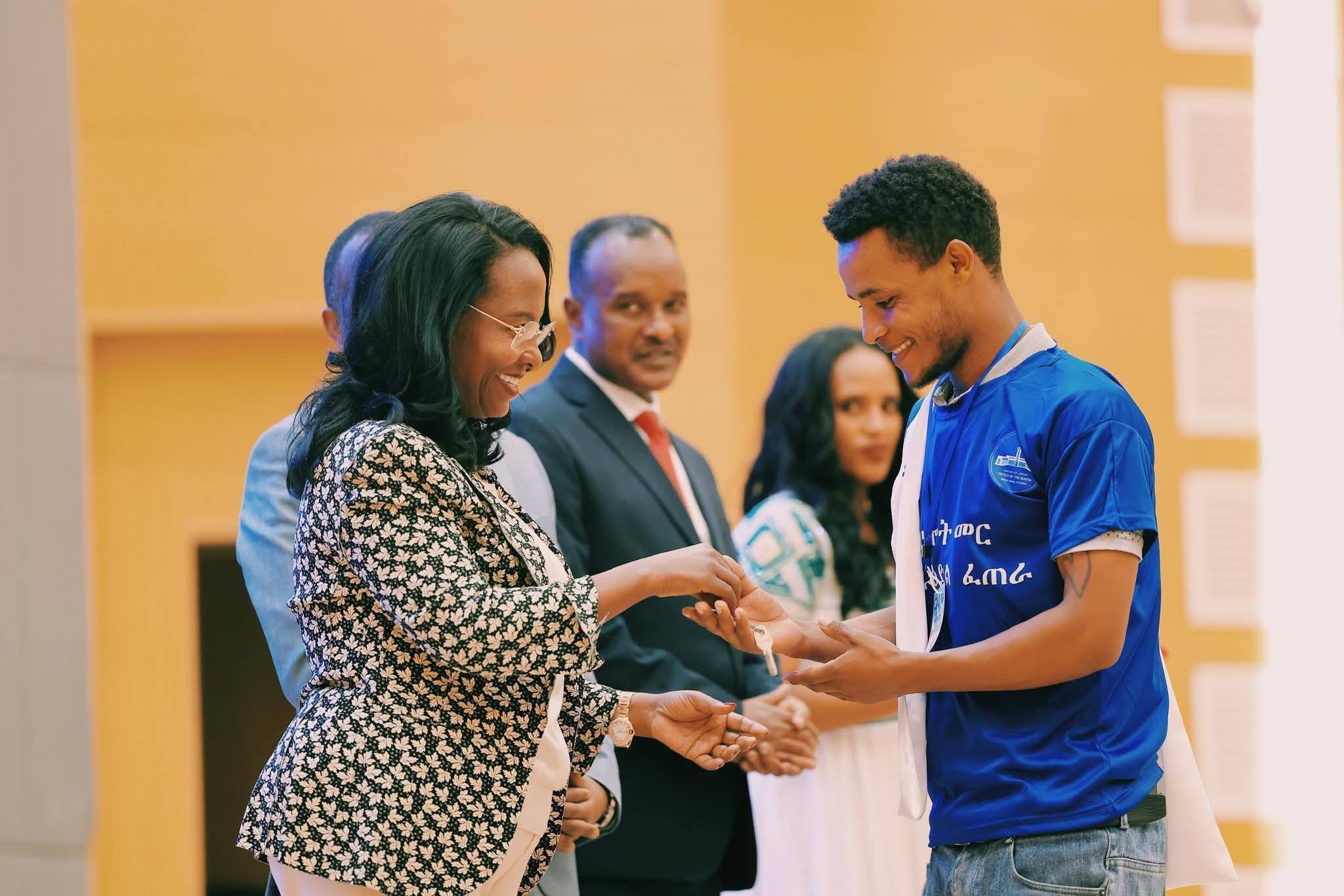 You are currently viewing የከተማ አስተዳደሩ የመስሪያ ቦታዎችን በማልማትና ፍትሃዊ በመሆነ መንገድ በማስተላለፍ የዜጎችን ሕይወት ለማሻሻል በትኩረት እየተሰራ ይገኛል – ወ/ሮ አይዳ አወል