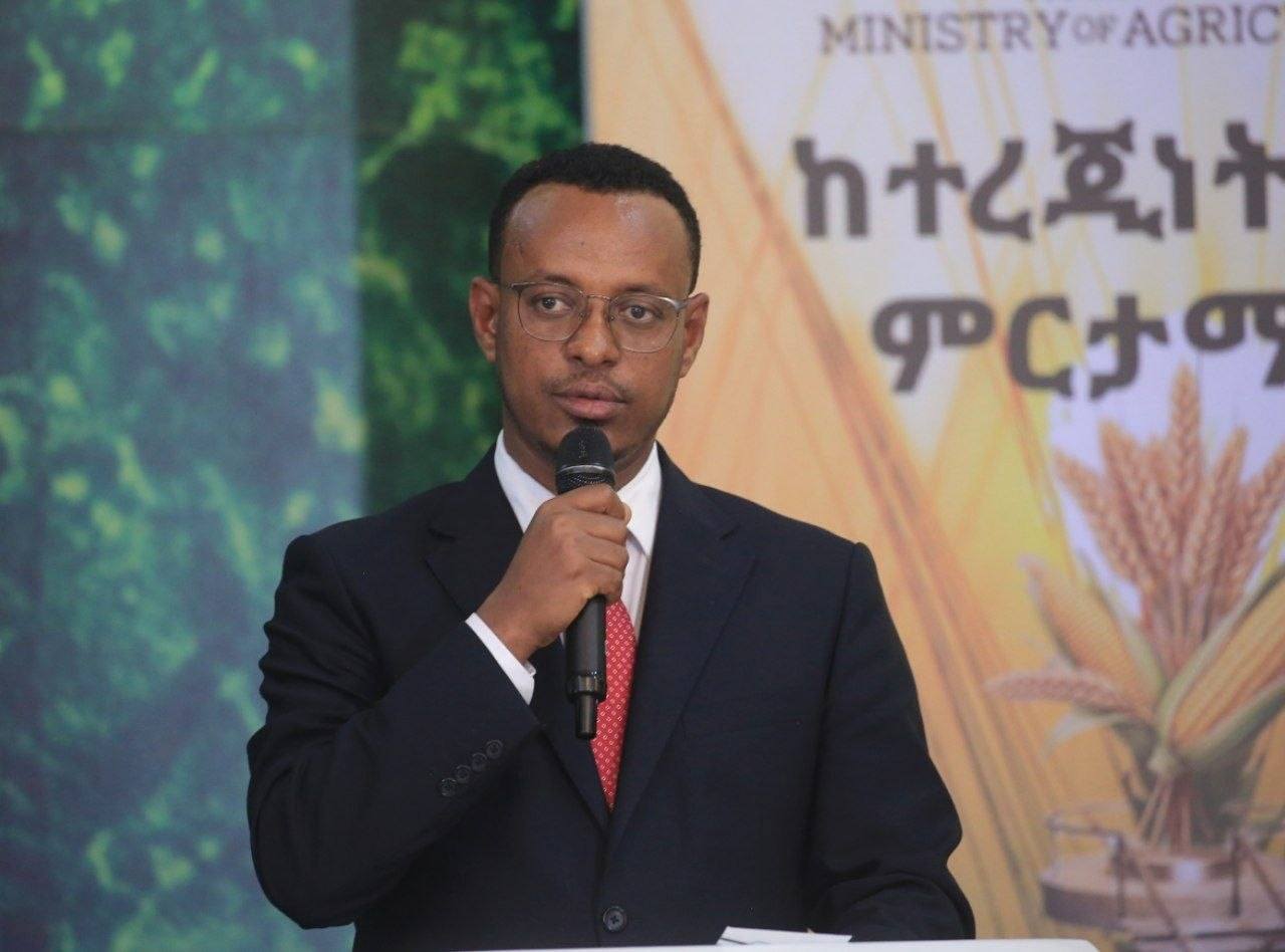 You are currently viewing በሕይወት መስዋዕትነት የተገኘ ሉዓላዊነትን በላባችን ምሉዕ ማድረግ ይገባናል-አቶ ተስፋሁን ጎበዛይ