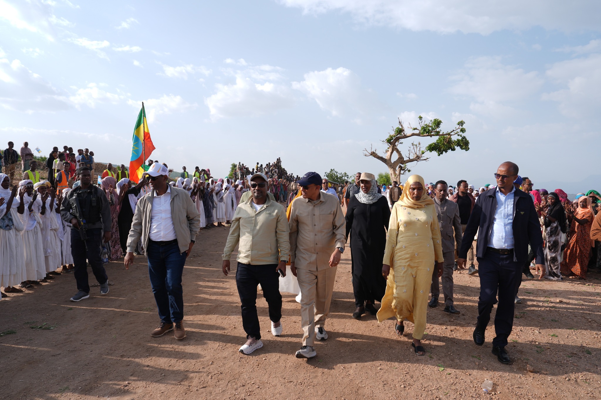 You are currently viewing በሐረሪ ክልል የተመለከትነው የገጠር ኮሪደር ልማት የአርሶ አደሩን የኑሮ ዘይቤ በመቀየሩ ረገድ ትልቅ ማሳያ ነው – ምክትል ጠቅላይ ሚኒስትር አቶ ተመስገን ጥሩነህ
