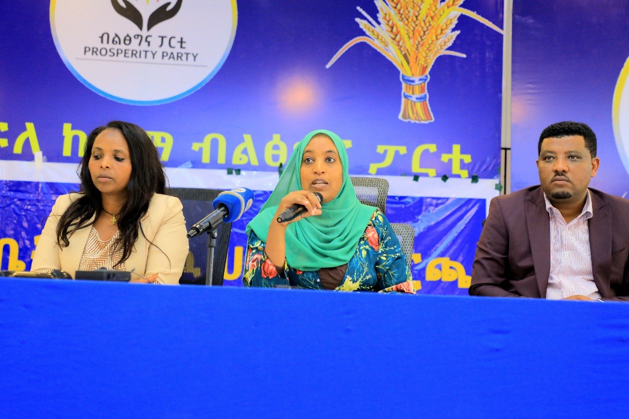 You are currently viewing ባለፉት አመታት ከየትኛውም ጊዜ በላይ የነጋዴው ማህበረሰብ ጥያቄ በተግባር ተመልሷል-ወ/ሮ ሃቢባ ሲራጅ