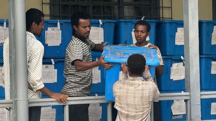 የምርጫ ቁሳቁሶች ወደ ምርጫ ጣቢያዎች እየተሰራጩ ነው