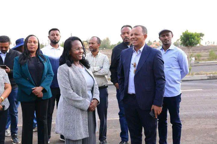 ከንቲባ አዳነች አቤቤ ከጎሮ መታጠፊያ እስከ ኮዬ ፈጬ አደባባይ ድረስ ያለውን አዲስ የኮሪደር ልማት ስራን አስጀመሩ