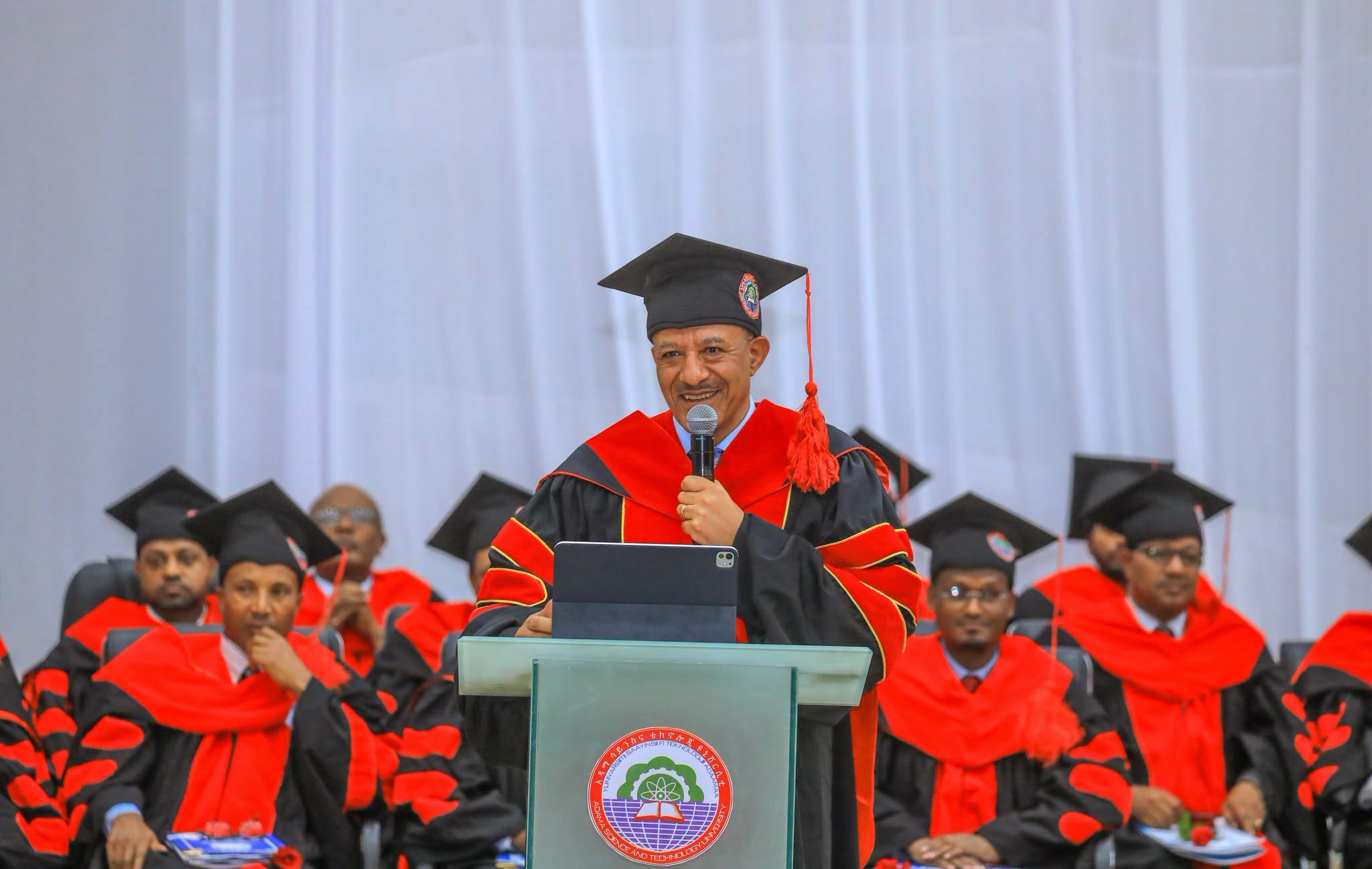 You are currently viewing ሳይንስና ቴክኖሎጂን የብልጽግናችንና የኢኮኖሚ ዕድገታችን ዋና ምሦሶ አድርገናል-ምክትል ጠቅላይ ሚኒስትር ተመስገን ጥሩነህ