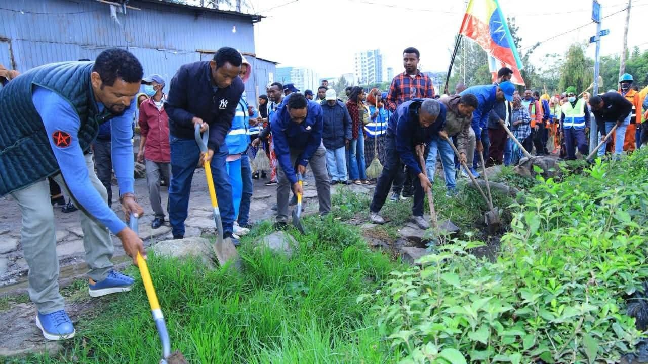 You are currently viewing የበጎ ፈቃድ መርሐ ግብር የነዋሪውን ተጠቃሚነት ያረጋገጠ የመልካም አስተዳደር ጥያቄዎች የሚመለሱበት እየሆነ ነው