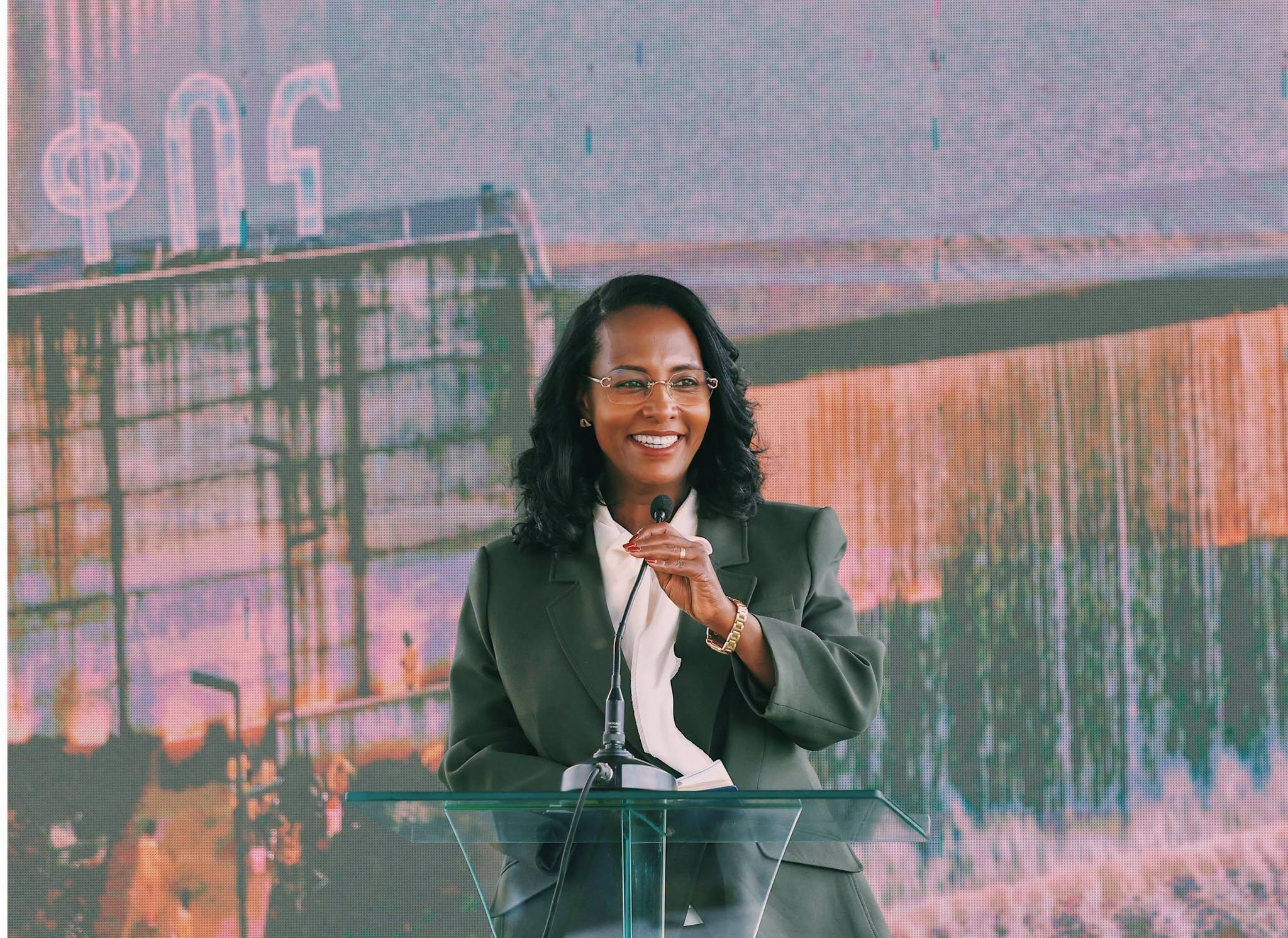 You are currently viewing ከንቲባ አዳነች አቤቤ የእንጦጦ – ቀበና የወንዝና የወንዝ ዳርቻ ልማት በስኬት እንዲጠናቀቅ ከከተማ አስተዳደሩ ጋር ደማቅ አሻራቸዉን ያኖሩ አካላትን አመሰገኑ