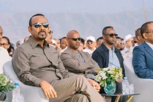 Read more about the article ኢትዮጵያውያን ለዛሬ ማትረፍ ብቻ ሳይሆን ለትውልድ የሚሻገር ጥራት ያለው ሥራ ሊሰሩ ይገባል — ጠቅላይ ሚኒስትር ዐቢይ አሕመድ (ዶ/ር)