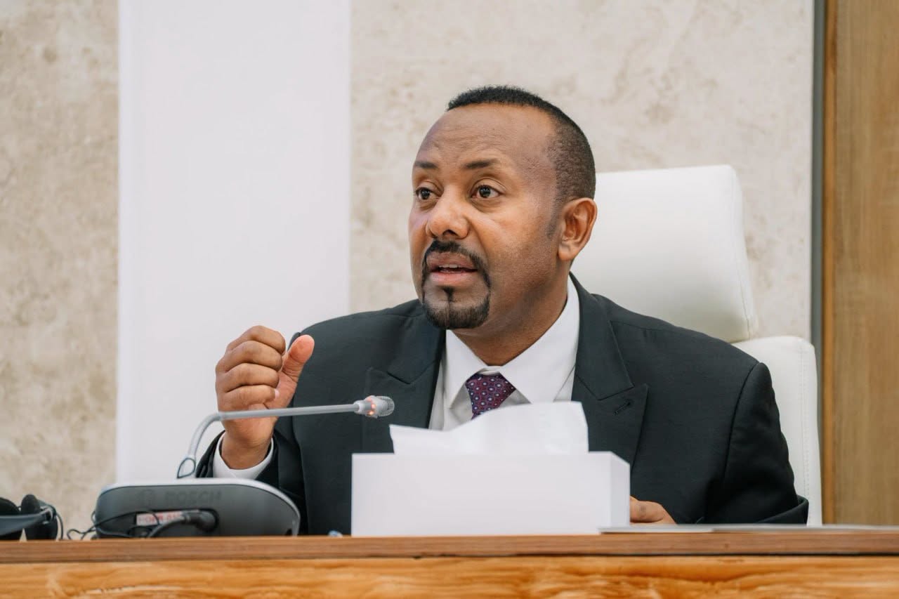 You are currently viewing አዲስ አበባን ጨምሮ በተለያዩ አካባቢዎች በሰላማዊ ቦታ እየኖሩ በማህበራዊ ሚዲያዎች ግጭት የሚያራግቡ ግለሰቦች ከድርጊታቸዉ ሊቆጠቡ ይገባል – ጠቅላይ ሚኒስትር ዐቢይ አሕመድ(ዶ/ር)
