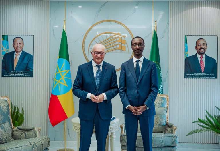 የኮፕ 32 ፕሬዚዳንት ጌዲዎን ጢሞቴዎስ (ዶ/ር) ከኮፕ 21 ፕሬዚዳንት ሎረን ፋቢየስ ጋር ተወያዩ