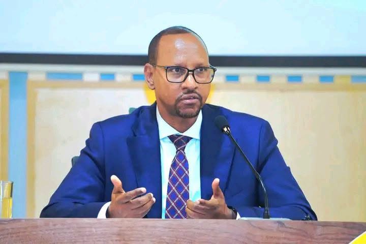 ቀጣዩ የበጀት ዓመት ብልፅግናዊ አሻራችንን በሁሉም መስኮች የምናሳርፍበት ነዉ - አቶ አደም ፋራህ