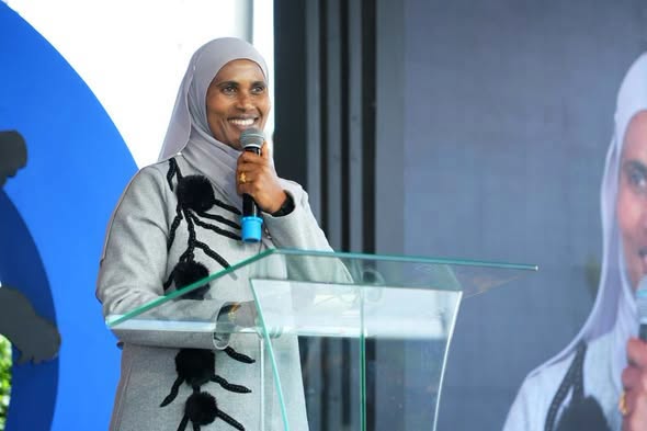 You are currently viewing የኢትዮጵያ የመንገድ መሰረተ ልማቶች የሕዝብን የኢኮኖሚ ትስስር በማሳለጥ የብልፅግና ድልድይ እየገነቡ ነው
