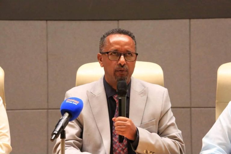 በከተማዋ የፍጆታ አቅርቦትን በማሳደግና ሕገ-ወጥ ንግድን በመቆጣጠር የኑሮ ውድነትን መከላከል ተችሏል- አቶ ጃንጥራር አባይ