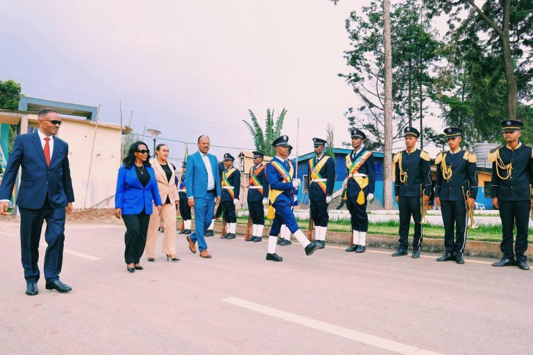 በአዲስ አበባ ፖሊስ ኮሌጅ በሁለተኛ ዙር የሰለጠኑ 864 የፖሊስ መኮንኖችን መርቀናል- ከንቲባ አዳነች አቤቤ
