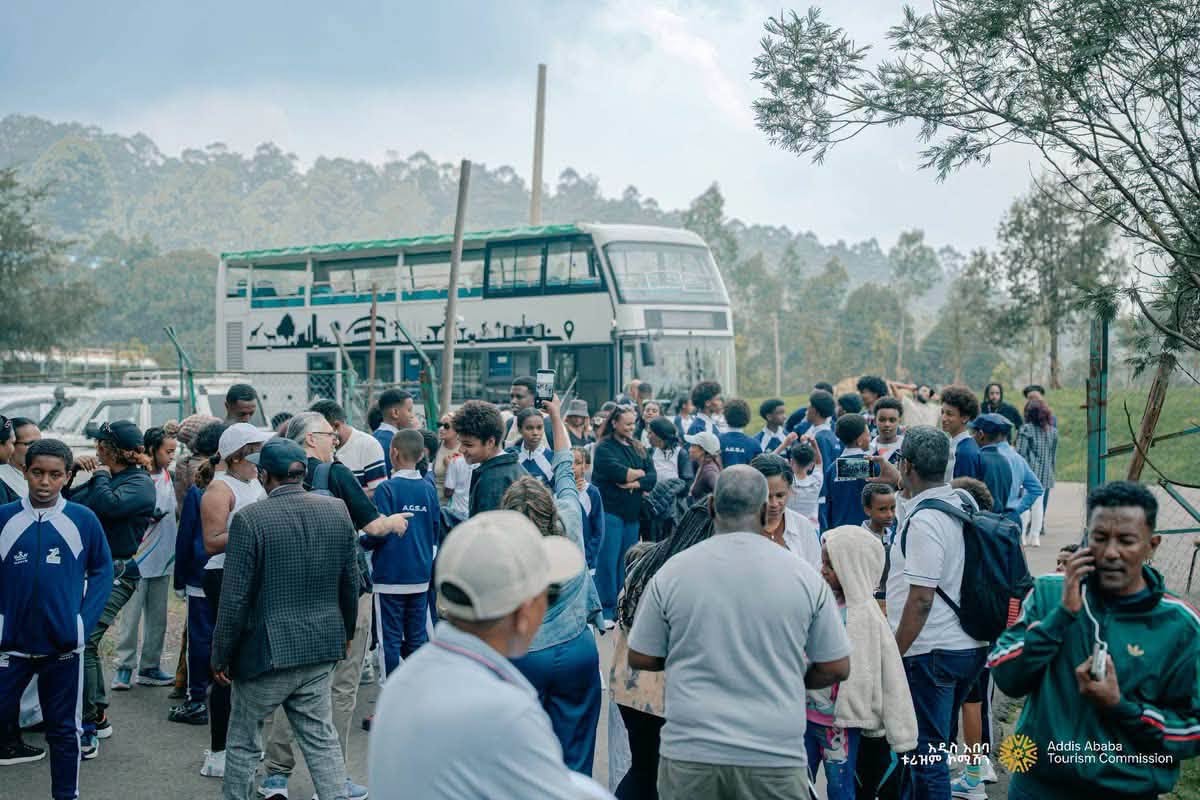 You are currently viewing በካናዳ የሚኖሩ ትውልደ ኢትዮጵያውያን የታዳጊ ስፖርት አካዳሚ አባላት በአዲስ አበባ የሚገኙ የቱሪዝም መዳረሻዎችን ጎበኙ