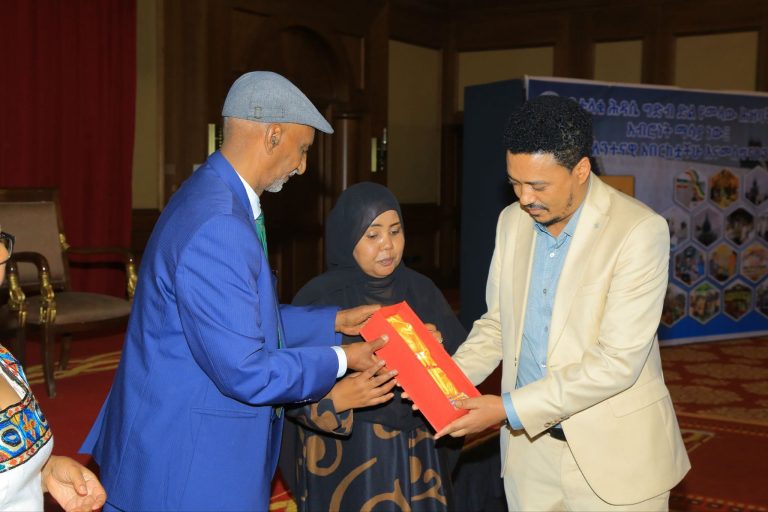 አዲስ ሚዲያ ኔትወርክ ለታላቁ የኢትዮጵያ ህዳሴ ግድብ እውን መሆን ላበረከተው በጣም ከፍተኛ አስተዋጽኦ እውቅና ተሰጠው