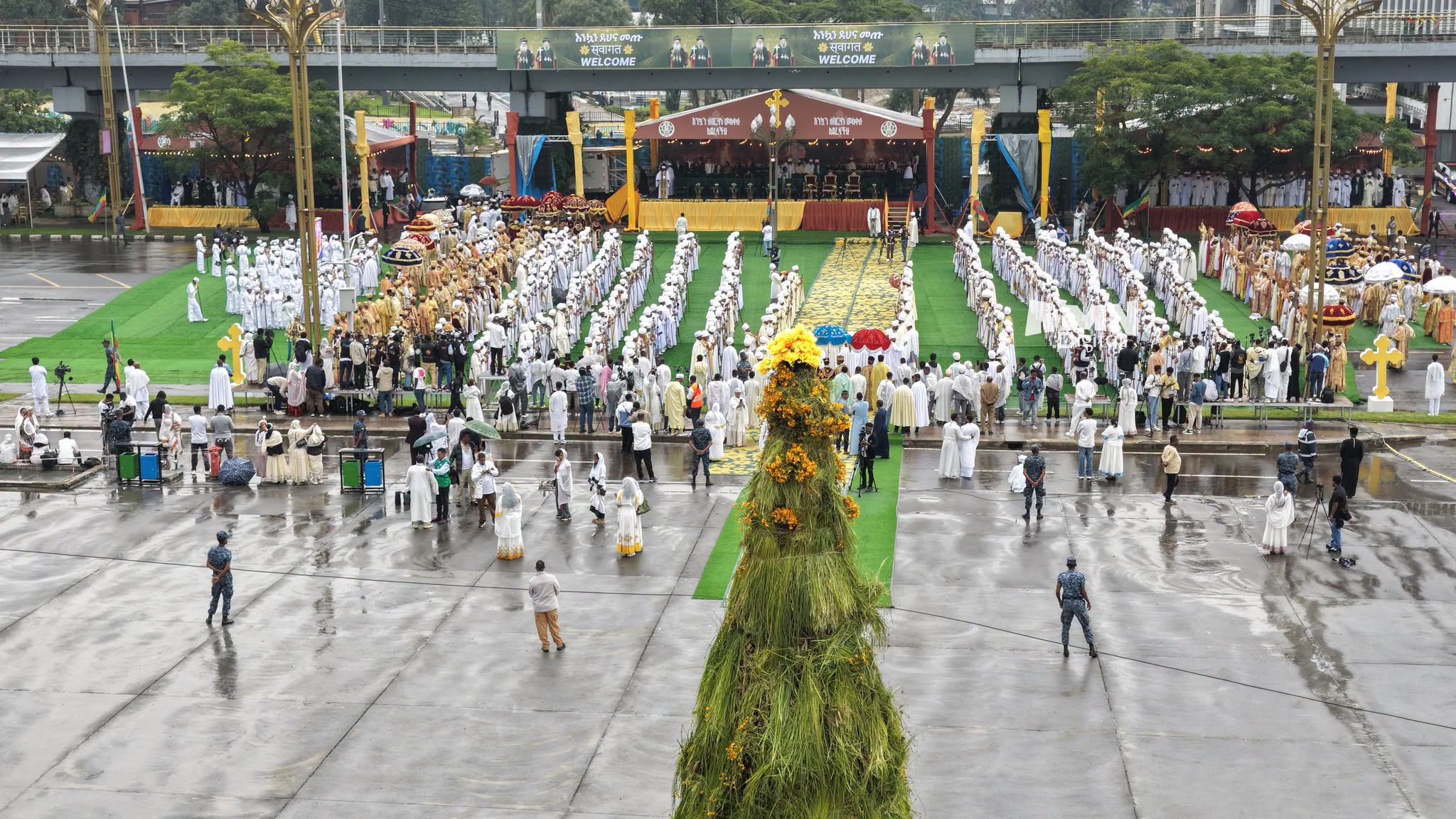 You are currently viewing የመስቀል ደመራ በዓል በመስቀል አደባባይ በተለያዩ ሀይማኖታዊ ስነ-ስርዓቶች እየተከበረ ነው
